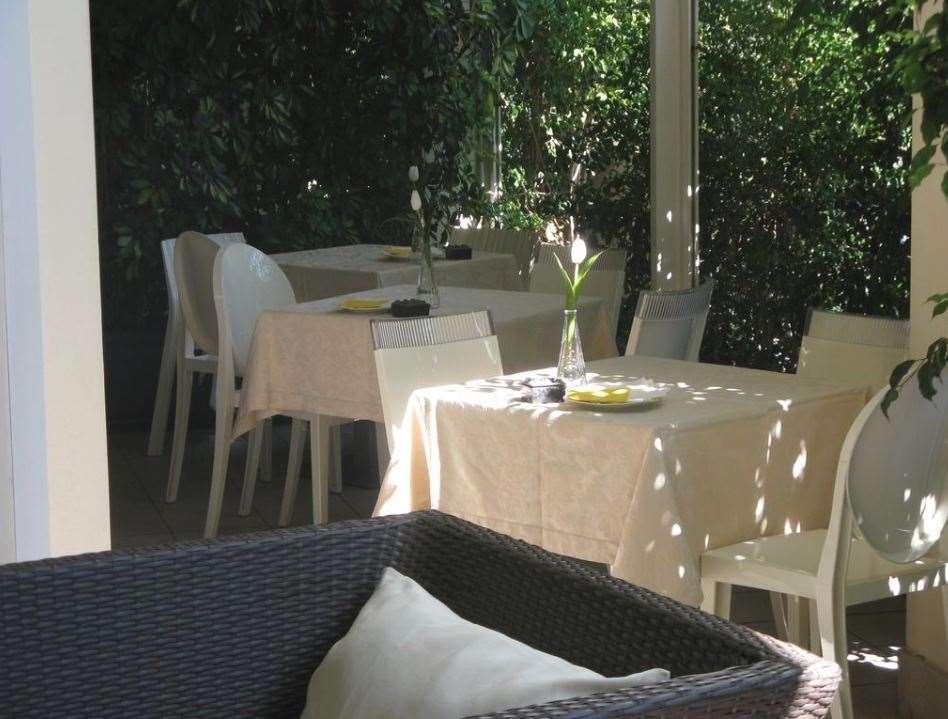 ريجّو دي كالابريا Maison R Boutique المطعم الصورة