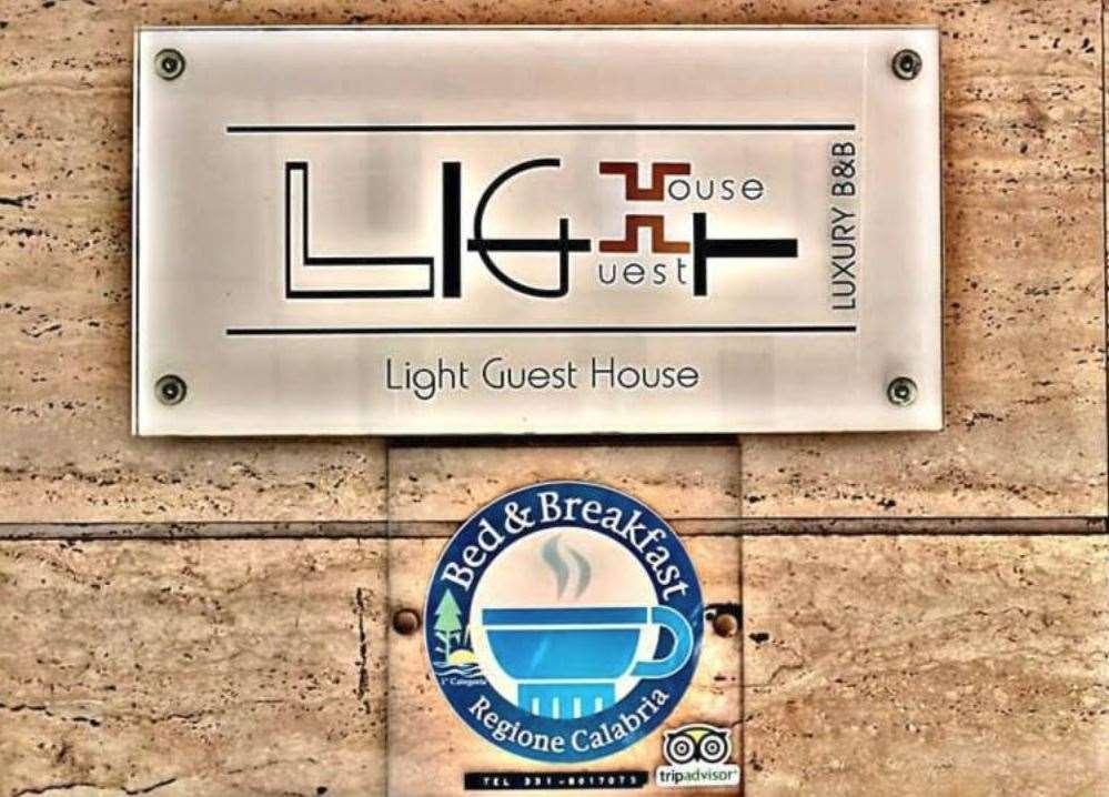 ريجّو دي كالابريا Maison R Boutique الشعار الصورة